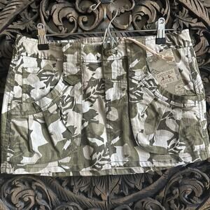 NWT Chelsea & Violet Women’s Floral Camo Cutie Mini Skirt Cotton Y2K